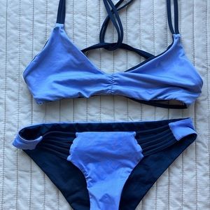 Patagonia bikini set, size XS. Reversible colors.
